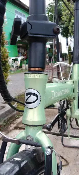 Downtube nova sepeda lipat warna hijau