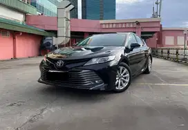 Toyota Camry 2.5 V AT 2019 sunroof istimewa termurah kredit DP minim