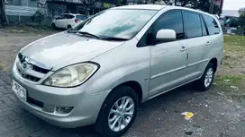 Toyota Kijang Innova 2005 Bensin