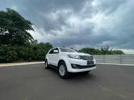 Toyota Fortuner VNT 2.5 G A/T 2012