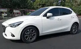 Mazda 2 R Skyactive AT New 2016 Putih Istimewa Skali Sgt Mulus Terawat