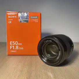 Dijual Lensa SONY 50mm F1.8 OSS E-Mount SEL50F18