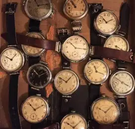KIROVA WWII soviet red army watch 1940 antik jam tank vintage lawas