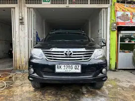 Tdp 25 juta, toyota fortuner 2.5 G diesel matic 2012