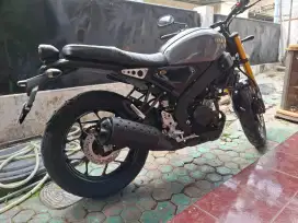 XSR 2023  Hitam Metalik