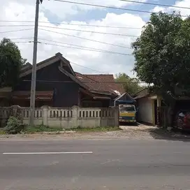 DIJUAL RUMAH BISA UNTUK USAHA ATAU GUDANG AKSES TRONTON DI MUNGKID