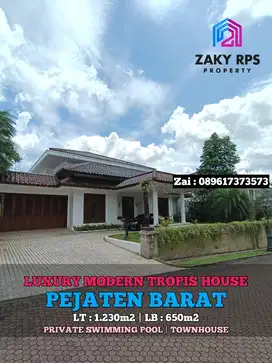 Pejaten Barat - Dijual Rumah Mewah Siap Huni Dalam Townhouse