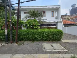 Rumah Menteng Jl. Lombok, Lokasi Bagus