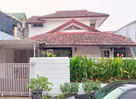 Rumah Bagus 2 Lantai Siap Huni di Lebak Bulus, Jakarta Selatan.