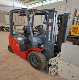 Dijual Forklift BOMAC Tahun 2022