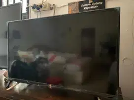 SMART TV CHANGHONG 32inch Kondisi MULUS