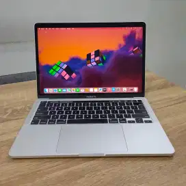 Macbook Pro 2020 13 Core i7 Ram 32/1TB