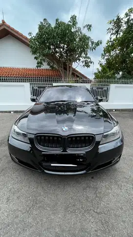 BMW E90 320i LCI Thn 2010