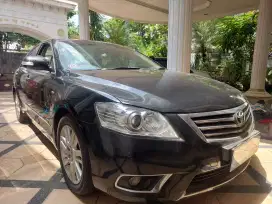 Toyota Camry 2.5V AT warna hitam istimewa