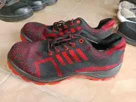 Sepatu safety sport merah