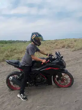 Dijual Honda Cbr 150r 2020 Surat-Surat Komplit, Lokasi Sukabumi