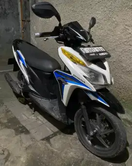 Mulus Istimewa Siap Pakai ! Honda Vario 125 Injeksi Warna Putih 2013