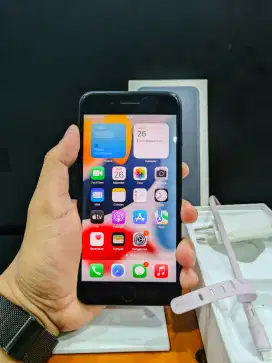 Iphone 7+ 128gb resmi ibox alloprator garansi imei seumur hidup