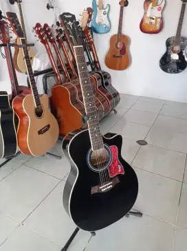 ready akustik model Taylor warna black