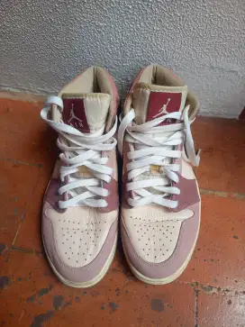 Sepatu Nike Air Jordan 1 Smoky Mauve