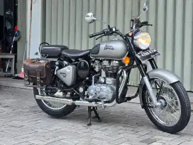 Moge Classic Royal Enfield Bullet 350 Gun Metal th 2018/2019 Odo 7Rb