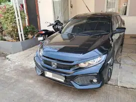 Pajak Panjang - Honda Civic Hatchback 1.5 S Bensin-AT 2018(KMW)