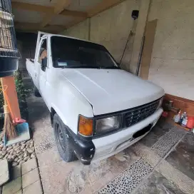 Panther Pick Up Putih 2000