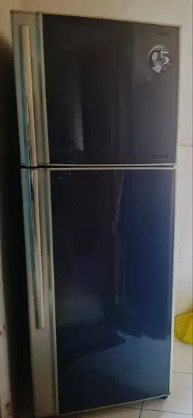 Lemari Es Toshiba 2 Pintu