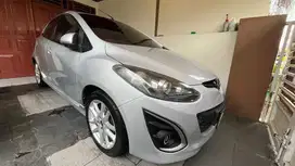 Mazda 2 RZ 2012 AT