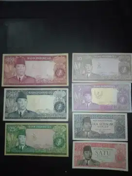 Uang Kertas Kuno Soekarno Satu Set.