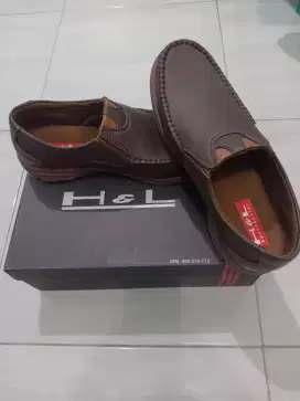 Sepatu Kerja Santai