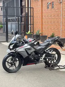 Honda CBR 150, Tahun 2016. Mulus & Siap Pakai