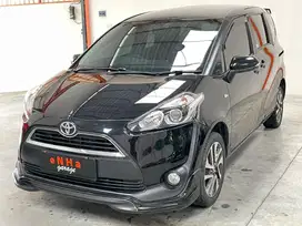 Km 61rb.. Toyota Sienta V 1.5 A/T 2019.. eNHa garage Semarang..