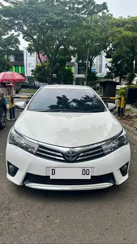 Dijual Toyota Corolla Altis 1.8V 2014 Automatic - Putih