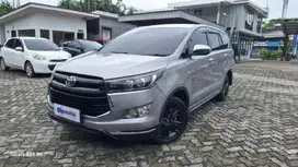 Pajak Panjang - Toyota Kijang Innova 2.0 Venturer Bensin-AT 2017(KGV)