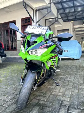 Kawasaki zx25r NON ABS