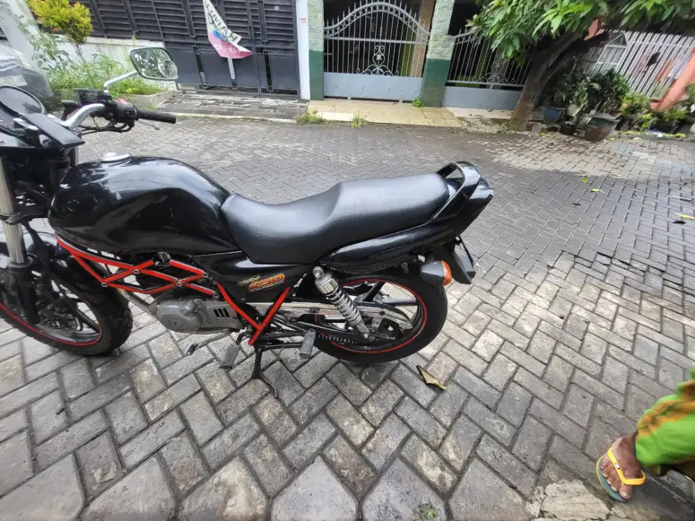 Thunder 250 tahun 1999 cbu..