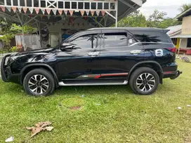 Jual mobil fortuner vrz trd 2020