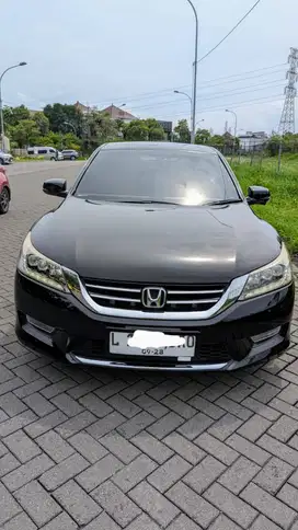 2013 Honda Accord 2.4 VTi-L Sedan - Pearl Black