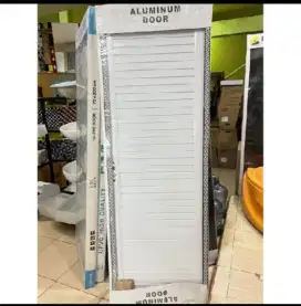 Pintu kamar mandi almunium