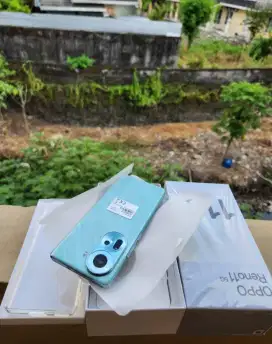 Oppo Reno 11 5G 16/256 GB Kondisi seperti baru