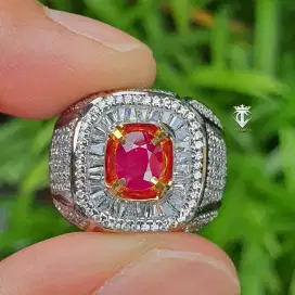 Batu Permata Natural Vibrant RED Ruby Madagascar 1.09 Ct GRI Lab Memo