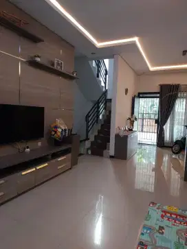 Disewakan rumah  Grand Sharon semi furnish bagus dan nyaman