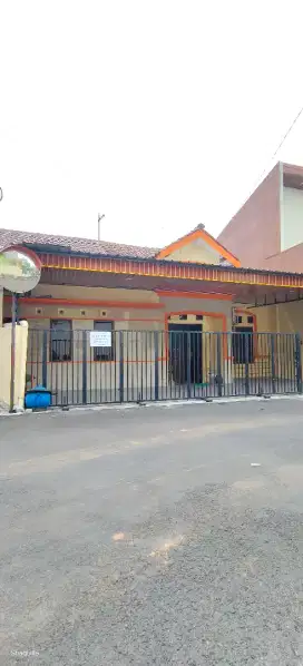 Rumah siap huni hanya 2 menit ke exit tol Ungaran,, semi furnished