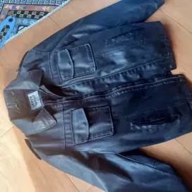 Jaket kulit Levis's asli New York.