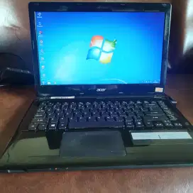 Laptop acer E1-470 core i 3