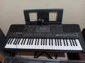 Yamaha PSR E463