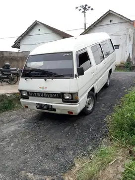 Murah Km Rendah !! Mitsubishi L300 Minibus 2.5 Diesel Putih 2003