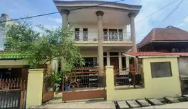 Jual rumah dan 2 kontrakan