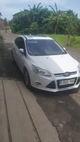 Ford focus sedan 2.0 cc